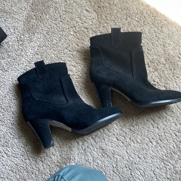 Karl Lagerfeld Paris Black Suede Booties - Picture 4 of 4